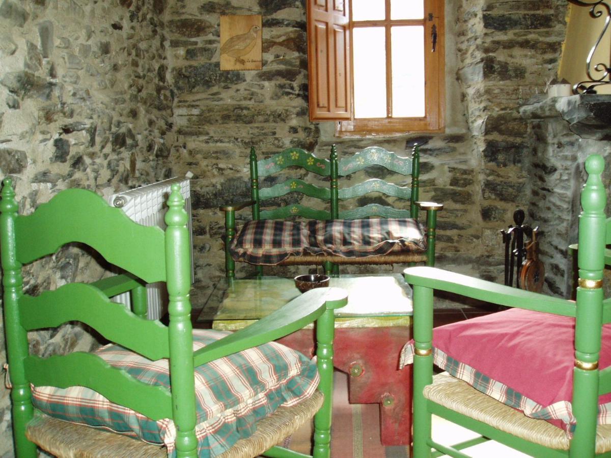 Hotel Rural El Urogallo Murias de Paredes Luaran gambar