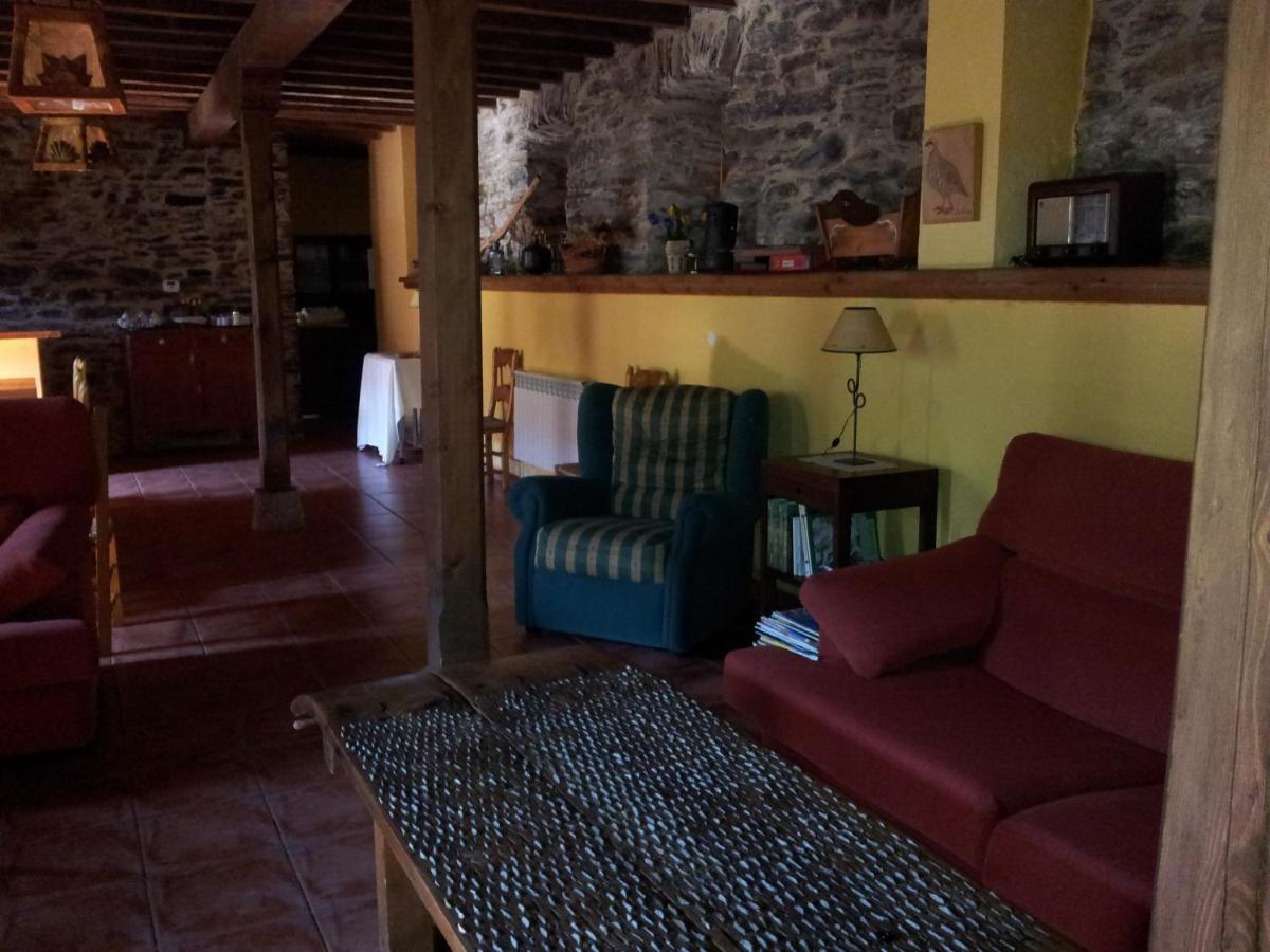 Hotel Rural El Urogallo Murias de Paredes Luaran gambar