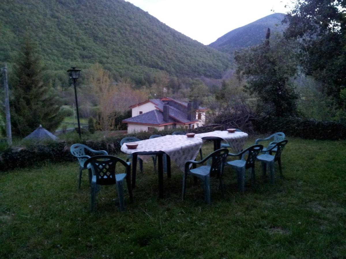Hotel Rural El Urogallo Murias de Paredes Luaran gambar