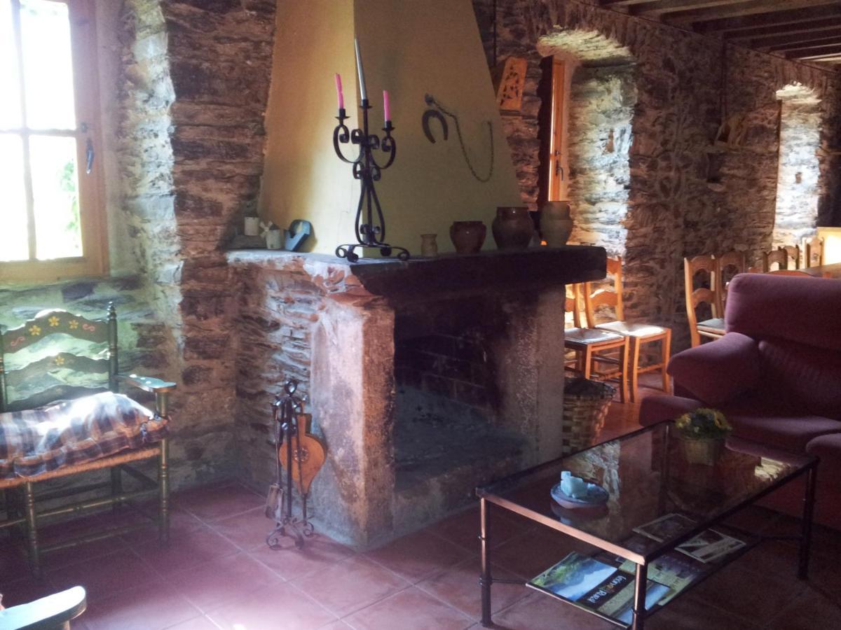 Hotel Rural El Urogallo Murias de Paredes Luaran gambar