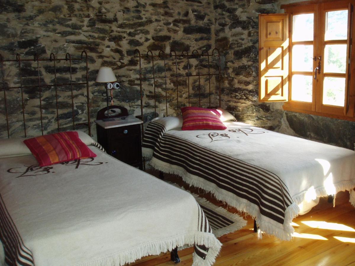 Hotel Rural El Urogallo Murias de Paredes Bilik gambar