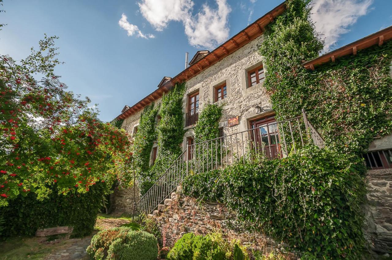 Hotel Rural El Urogallo Murias de Paredes Luaran gambar